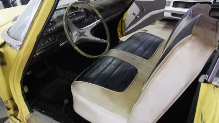 rare-1960-dodge-dart-phoenix-ragtop-gets-washed-after-decades-comes-with-cool-v8-mystery_13.jpg