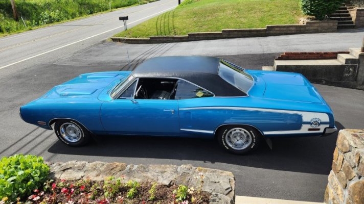 '70 Dodge Hemi Coronet Super Bee (3).jpg