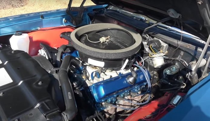 astro-blue-1970-oldsmobile-442-packs-a-rare-performance-option_3.jpg