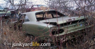 1970_Plymouth_Roadrunner_green_junkyard.jpg