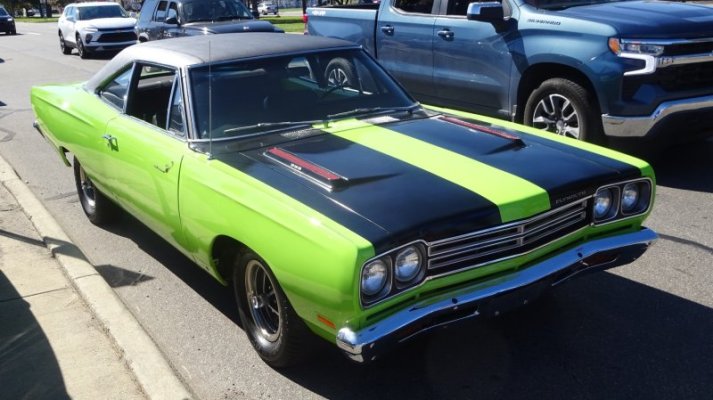 Plymouth '69 Road Runner (55).jpg