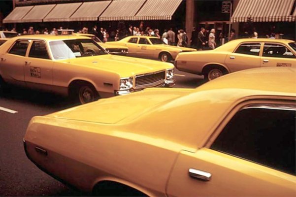 NYC-taxis-1972-a.jpg
