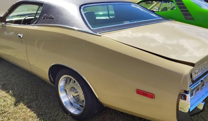 1972-dodge-charger-se-has-a-rare-factory-option-in-plain-sight_6.jpg