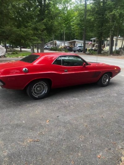 owner-completes-1973-challenger-project-takes-it-out-one-day-and-bam-a-crash-happens_10.jpg