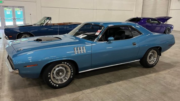 '71 Plymouth 'Cuda 440 Six-Pack (12).jpg