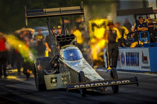 Tony Schumacher NHRA Top Fuel Dragster 2.jpg