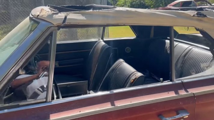 1966-plymouth-satellite-hemi-is-a-one-of-eleven-rarity-that-used-to-be-a-daily-commuter_9.jpg