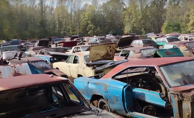 huge-alabama-junkyard-is-loaded-with-mopars-chargers-and-super-bees-included-242626_1.jpg