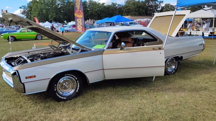 stunning-1970-chrysler-300-hurst-is-a-tnt-powered-two-ton-muscle-car_9.jpg
