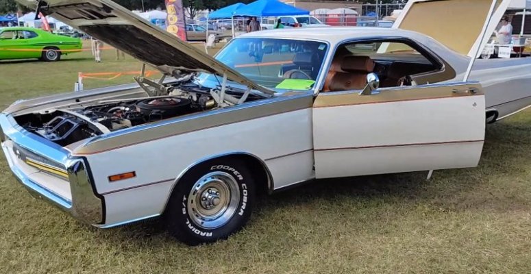 stunning-1970-chrysler-300-hurst-is-a-tnt-powered-two-ton-muscle-car_8.jpg