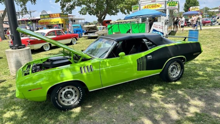 Plymouth '71 Hemi 'Cuda convertible (8).jpg