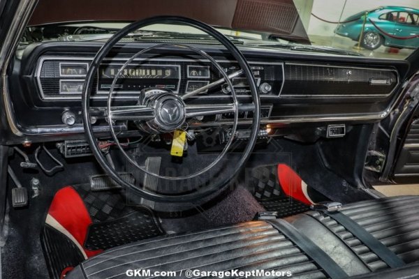 dealer-tries-selling-mafia-looking-66-dodge-coronet-fails-and-drops-the-asking-price_9.jpg