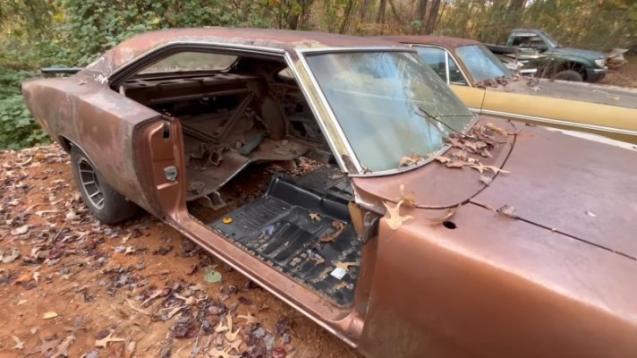 secluded-junkyard-in-tennessee-hides-hemi-powered-general-lee-surprise-rare-1970-nova_5.jpg