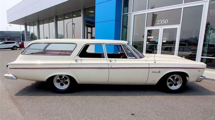 '65 Plymouth Belvedere II Hemi Wagon (30)a.jpg