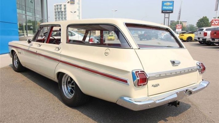 '65 Plymouth Belvedere II Hemi Wagon (30)b.jpg