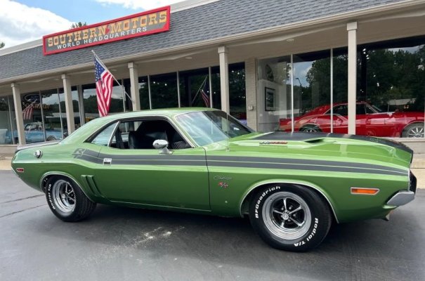 '71 Dodge Challenger RT 440 4-Speed (45)a.jpg
