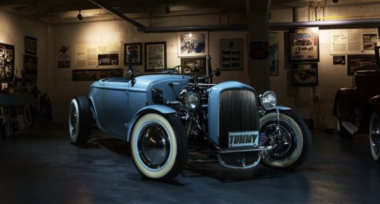 most-outstanding-car-of-the-first-ever-detroit-autorama-is-still-here-and-it-s-selling-242559_1.jpg