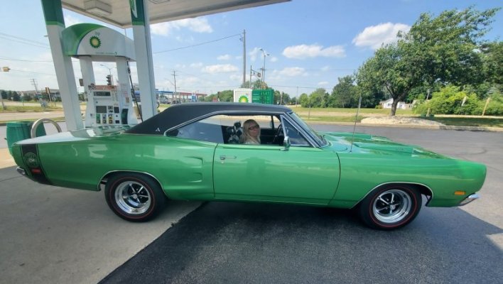 Dodge '69 Coronet Super Bee (7).jpg