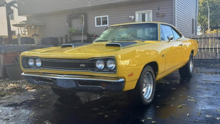'69 Dodge Coronet Super Bee (22)a.jpg