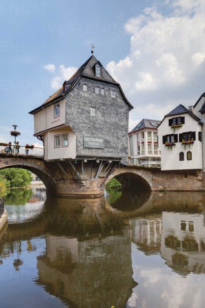 europe-germany-rhine-palatinate-view-of-historical-houses-with-old-nahe-bridge-CSF014589.jpg