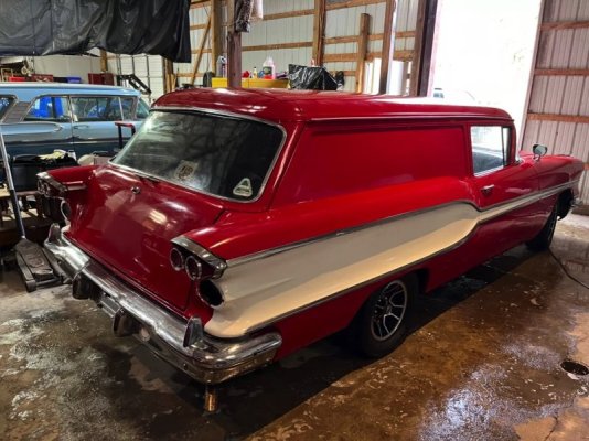 you-probably-never-heard-of-this-old-school-pontiac-fewer-than-500-examples-likely-built_22.jpg