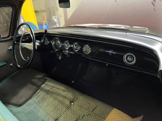 you-probably-never-heard-of-this-old-school-pontiac-fewer-than-500-examples-likely-built_6.jpg