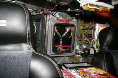 back-to-the-future-flux-capacitor-replica-3.jpg