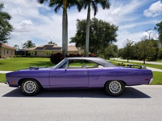 Plymouth '70 Road Runner (75).jpg