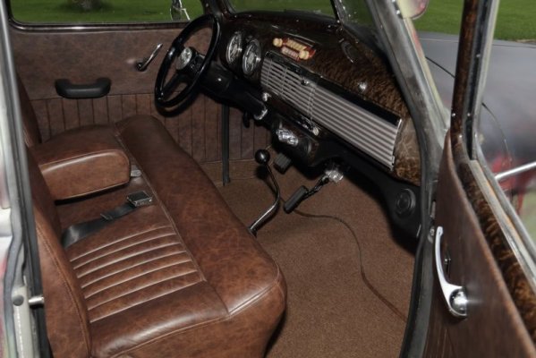 this-1948-chevrolet-3100-has-the-price-of-a-zombie-house-looks-like-one-too_2.jpg