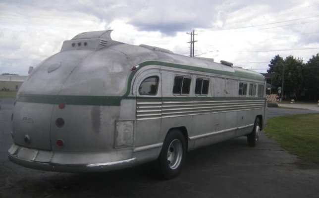 this-1948-fxible-clipper-bus-is-an-rv-conversion-with-a-1959-pontiac-389-v8-as-its-heart_1.jpg