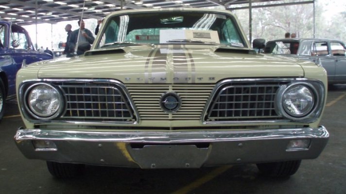 '66 Plymouth Barracuda (2).jpg