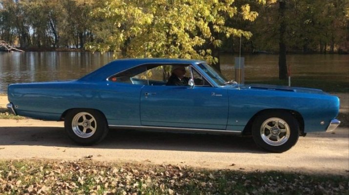 Plymouth '68 Road Runner (3).jpg