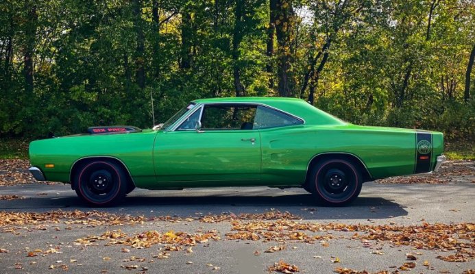 Dodge '69 Coronet Six Pack Super Bee (14).jpg