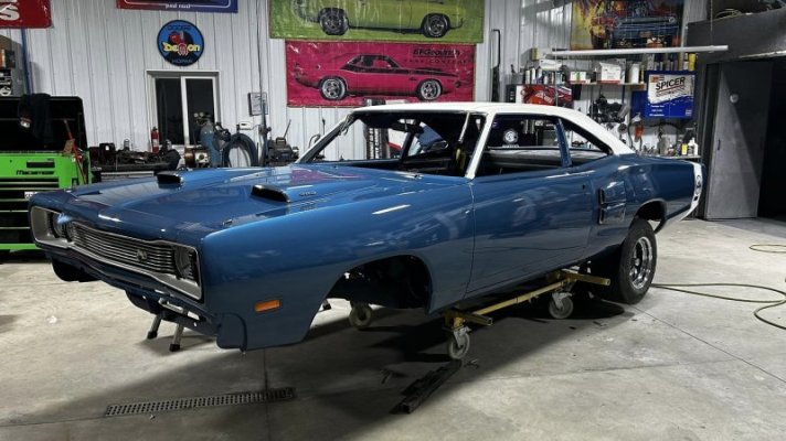 '69 Dodge Coronet Super Bee (14).jpg