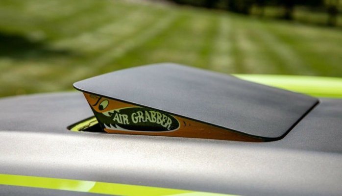 '70 Road Runner Air Grabber Hood detail.jpg