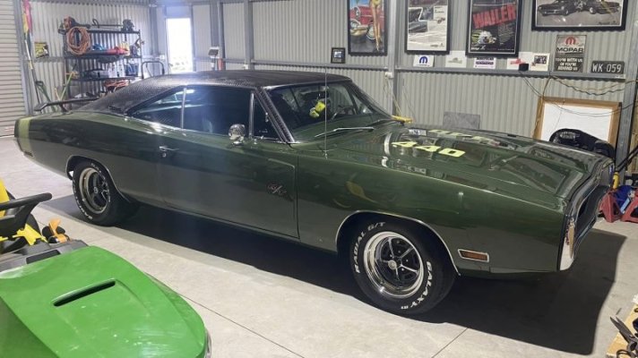 Dodge '70 Charger RT (16).jpg