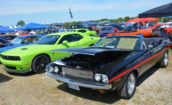 Challenger Convertible 1970 for sale.jpg