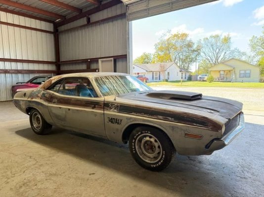 rare-1970-dodge-challenger-t-a-barn-find-hopes-you-won-t-look-under-the-hood_1.jpg