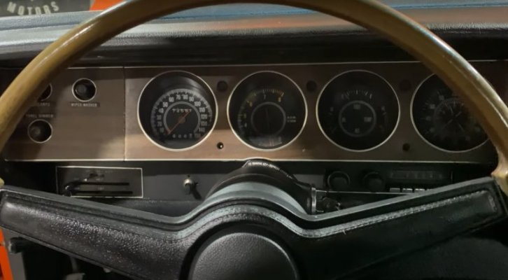 1971-dodge-challenger-looks-like-a-rare-six-pack-gem-but-there-s-a-catch_1.jpg