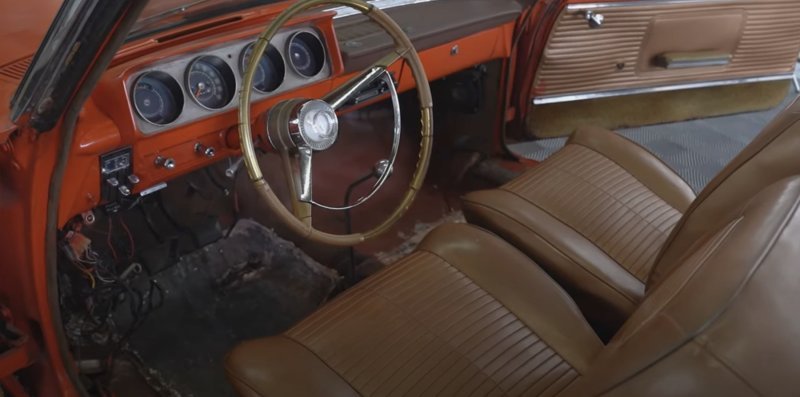 detailing-expert-got-a-call-at-745-am-someone-had-a-1963-pontiac-to-clean-it-was-urgent_10.jpg