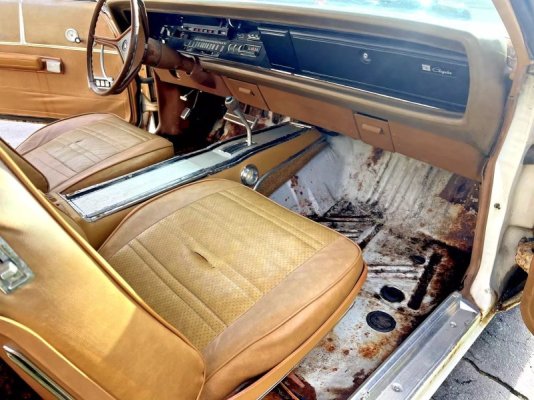 owner-parked-this-rare-chrysler-convertible-in-1984-because-it-was-too-expensive-to-repair_20.jpg