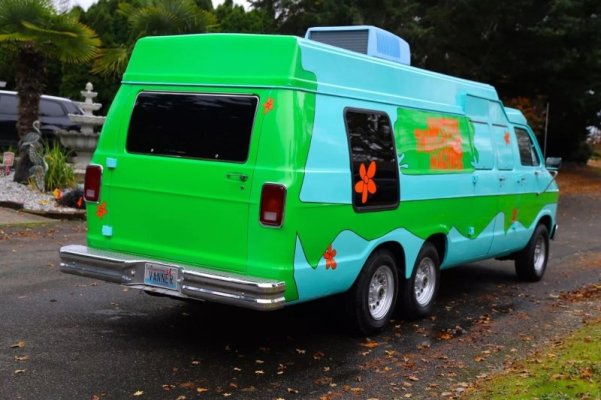 1983-6-wheeled-dodge-ram-van-is-a-groovy-mystery-machine-built-for-glamping-like-scooby_5.jpg