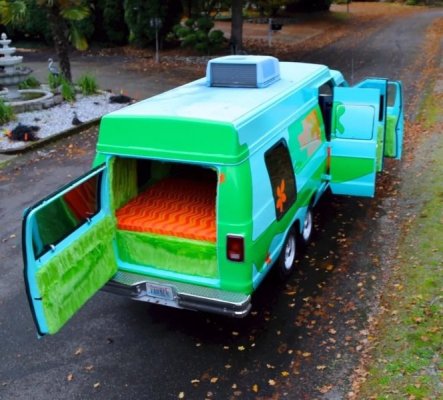 1983-6-wheeled-dodge-ram-van-is-a-groovy-mystery-machine-built-for-glamping-like-scooby_11.jpg
