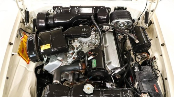 1957-chrysler-new-yorker-engine.jpg