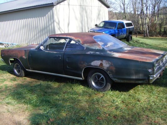 triple-green-1968-dodge-coronet-r-t-neglected-for-decades-begs-for-second-chance-243918_1.jpg