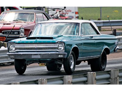mopp_0807_01_z+1965_plymouth_satellite+front_view.jpg