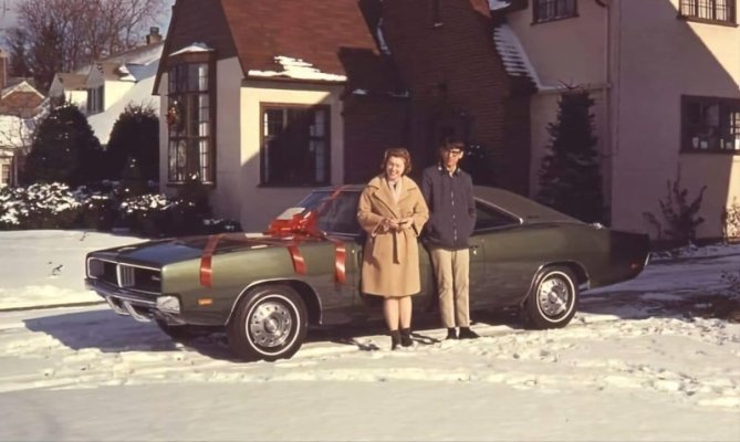 Christmas - Merry Mopar Christmas 1968 a.jpg