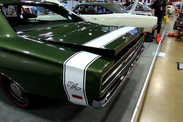 1969-dodge-coronet-r-t-has-the-full-package-rare-hemi-numbers-matching-triple-green_1.jpg