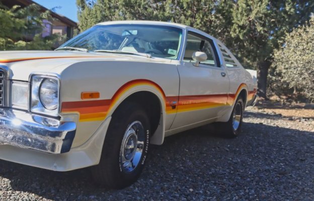 this-groovy-1978-plymouth-volare-is-a-rare-road-runner-from-the-malaise-era_10.jpg
