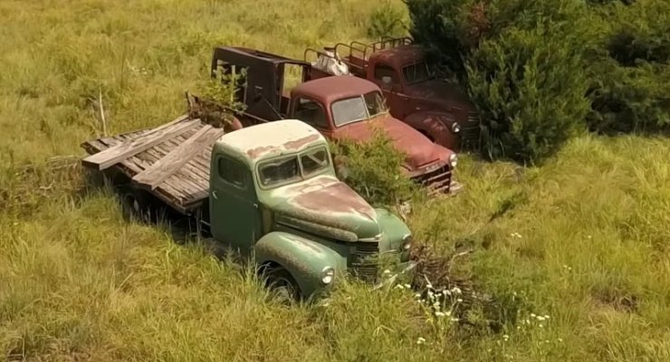 1947-international-kb-3-truck-abandoned-in-the-bushes-springs-back-to-life-after-30-years-2441...jpg